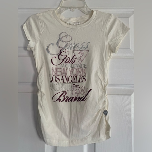 2 Tops Las Vegas Nevada size Small and Guess Top size Small - Picture 3 of 4